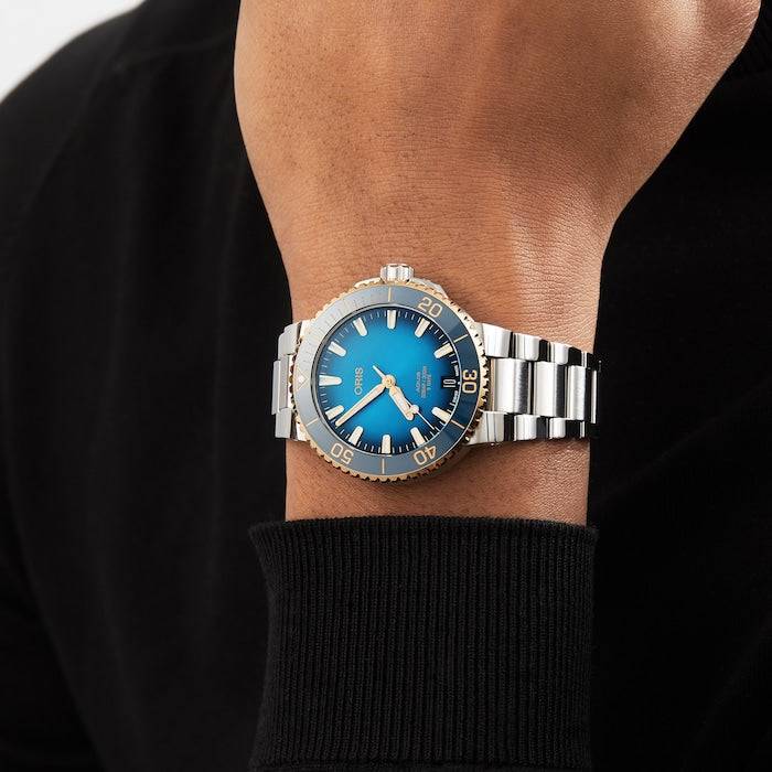 Oris Aquis Date Bico Caliber 400 Herenhorloge 41,5mm
