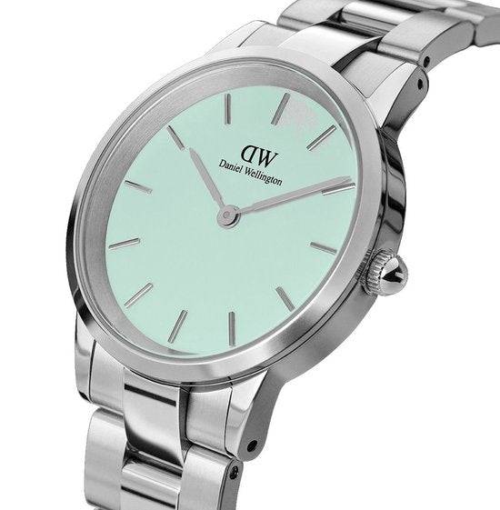 Daniel Wellington Iconic Link Capri 32mm horloge voor dames met zilverkleurige schakelband en mintgroene wijzerplaat, elegant en tijdloos design.