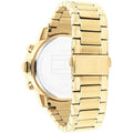 Gouden Tommy Hilfiger herenhorloge TH1792109 Troy met roestvrijstalen schakelband en gegraveerd logo op de sluiting. Luxe accessoire voor elke outfit.