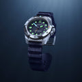 Victorinox Dive Pro 241991 Herenhorloge 43mm met zwarte rubberen band en lichtgevende wijzers, ideaal voor duiken onder water.